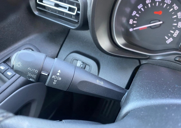 Toyota Proace City Verso cena 101000 przebieg: 30660, rok produkcji 2020 z Kalisz małe 596
